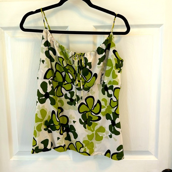 Manuhealii Tops - Vintage Manuhealii Top. Size M. Green & white